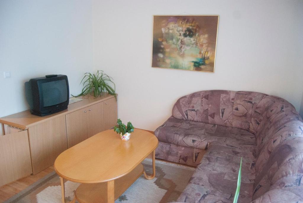 Hotel Nette à Pärnu Extérieur photo